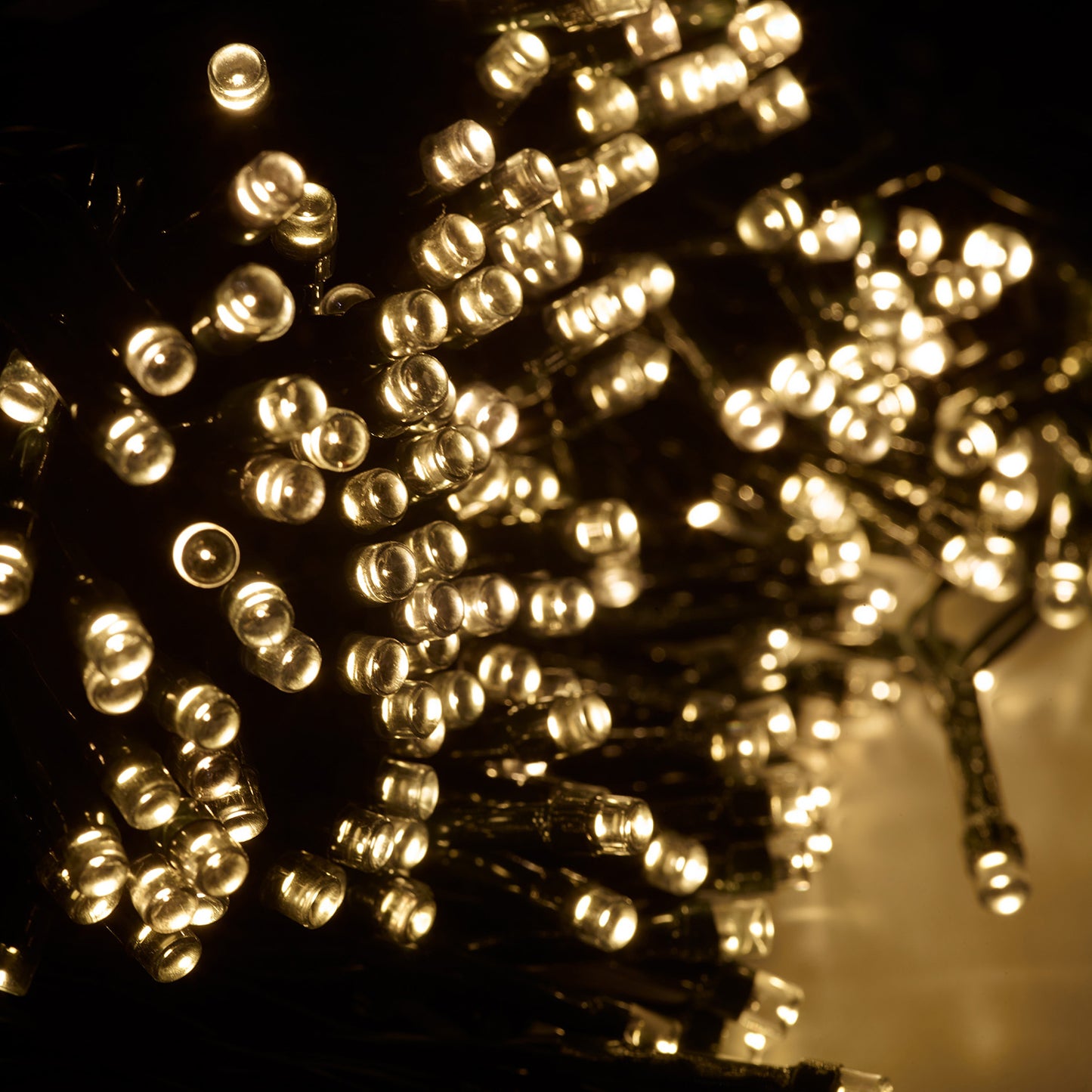 400 LED Solar String Lights – Warm LEDs