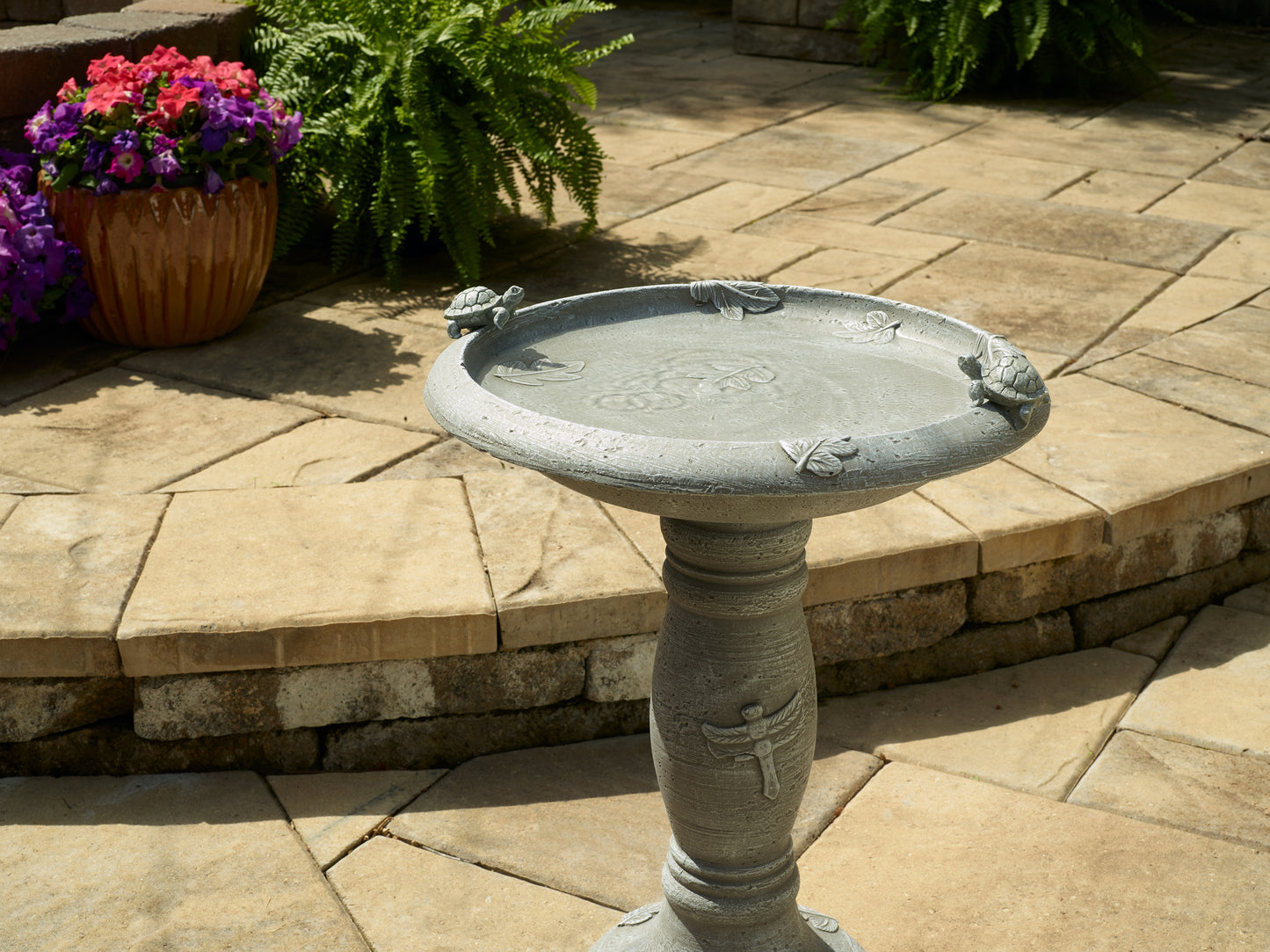 Country Gardens Traditional Birdbath