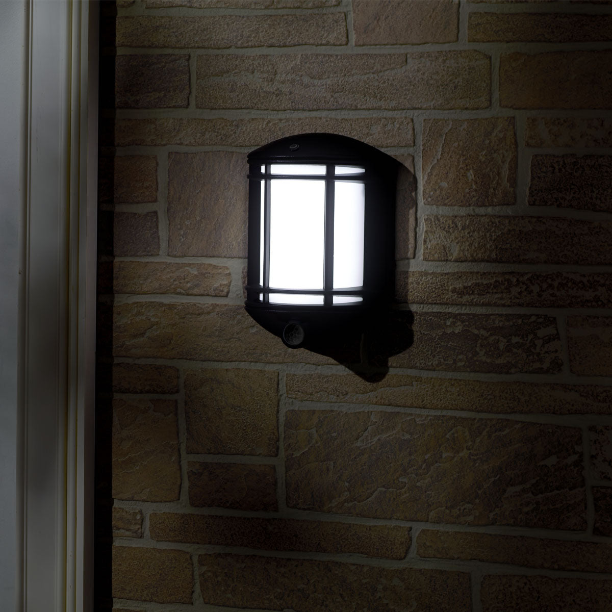 Cambridge Battery-Powered Motion Sensor Light