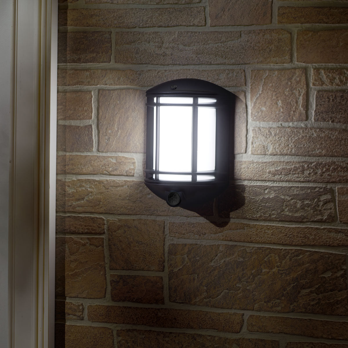 Cambridge Battery-Powered Motion Sensor Light – Smart Living Home