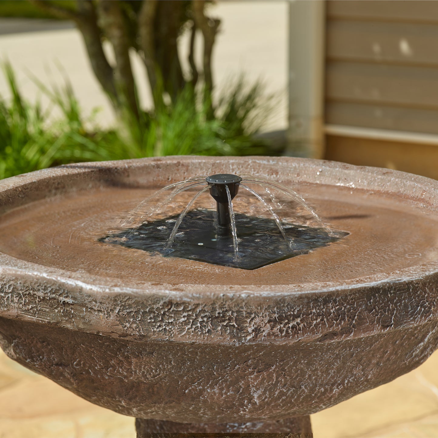 Bedrock IntelliSOLAR Birdbath with Remote