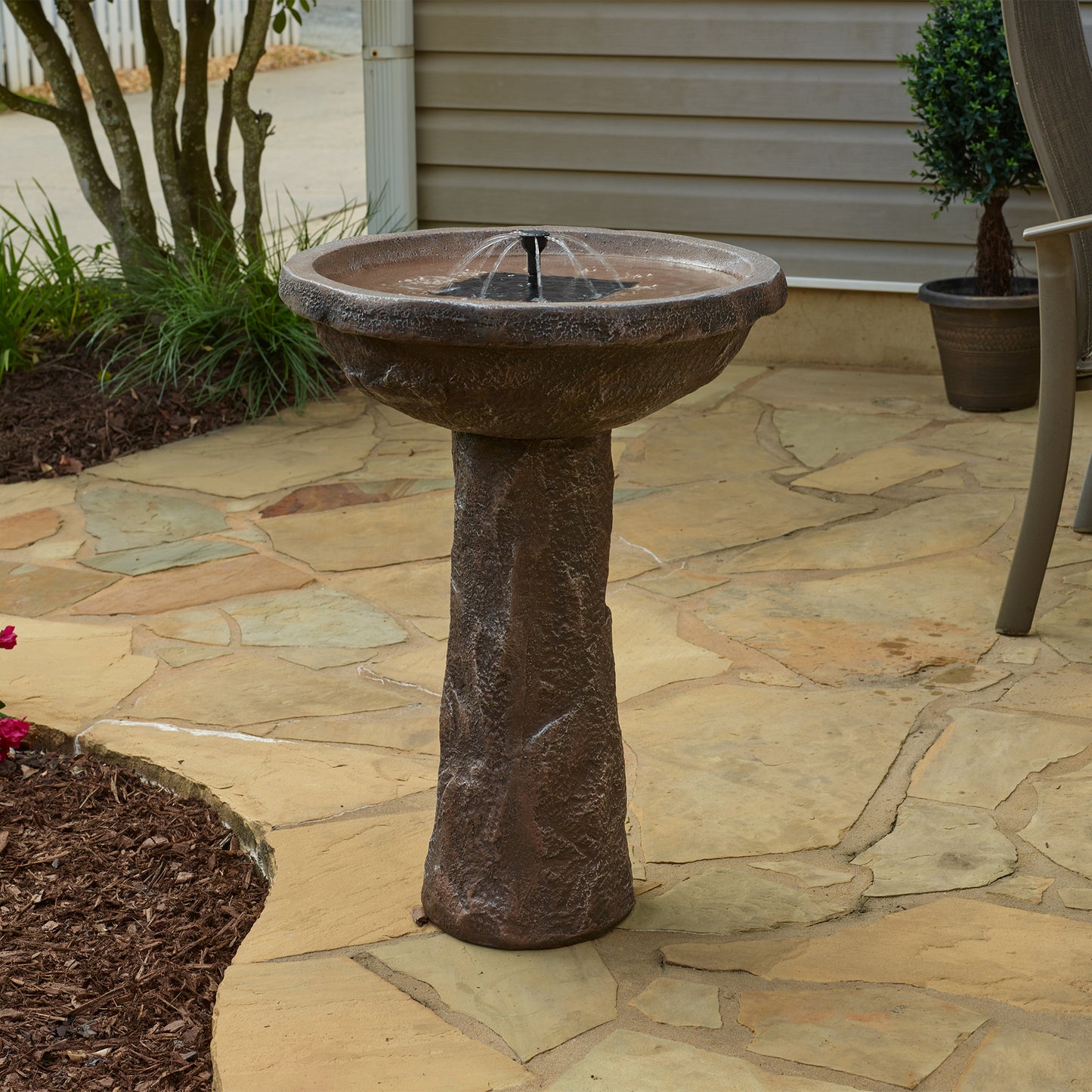 Bedrock IntelliSOLAR Birdbath with Remote