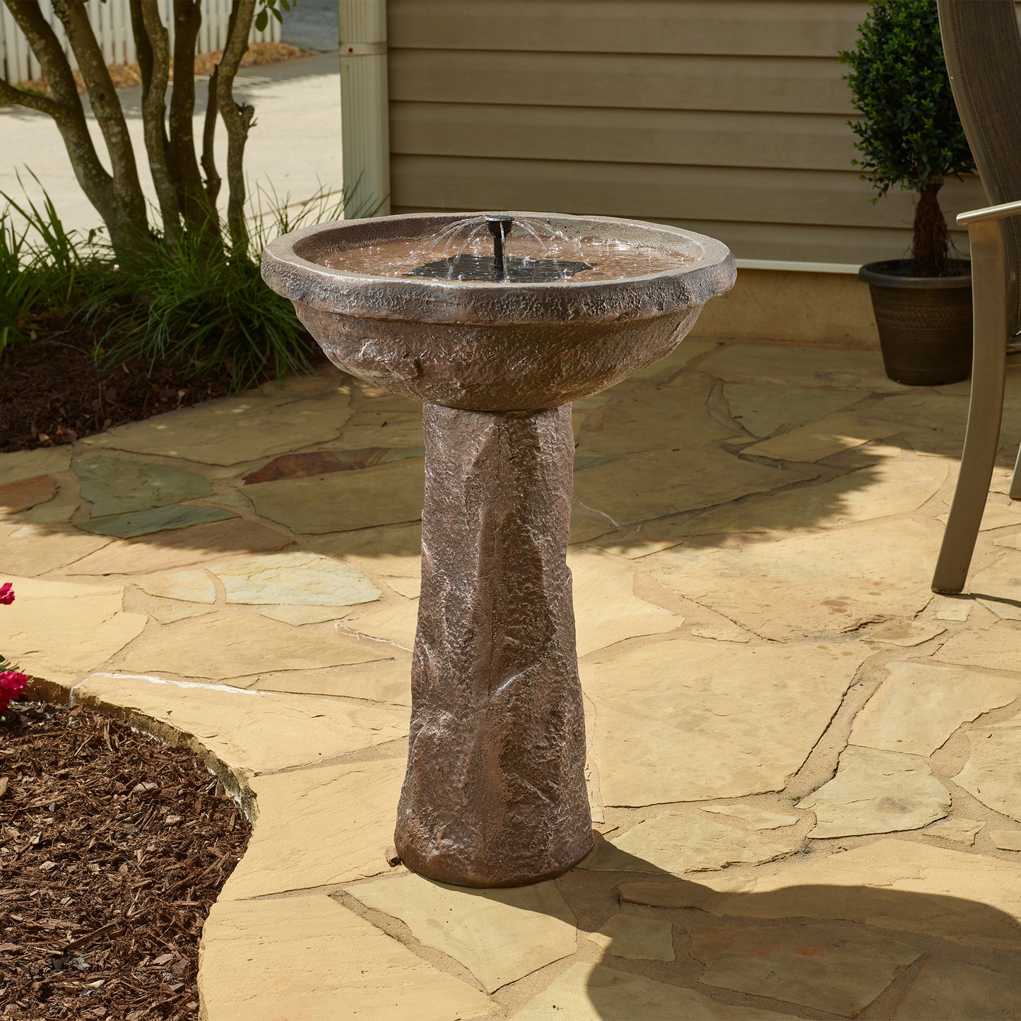 Bedrock IntelliSOLAR Birdbath with Remote