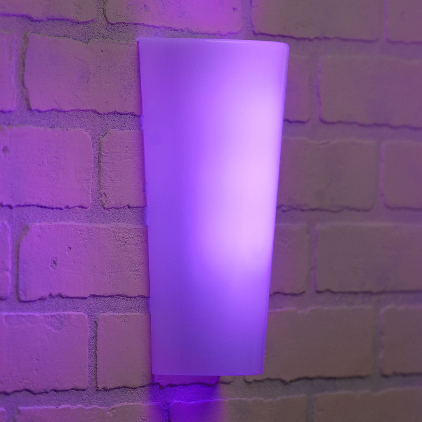 Vivid High Gloss LED Battery Sconce with White & Color Changing Modes